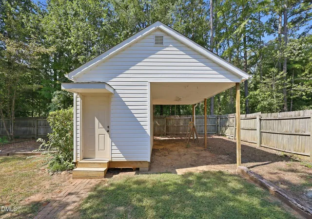 Photo 4 of Sale Pending at 476 Shawnee Dr, Louisburg, NC 27549 | MLS# 10190401 | Listing updated on 2026-09-22