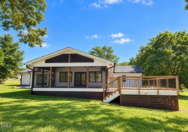 Photo 1 of Single family home for sale at 2005 Sunny Way, Clayton, NC 27520 | MLS# 10190927 | Listing updated on 2026-09-20