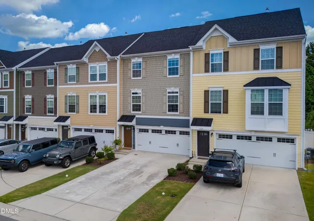 Photo 2 of Townhouse for sale at 1143 Platform Dr, Apex, NC 27502 | MLS# 10194277 | Listing updated on 2026-09-23