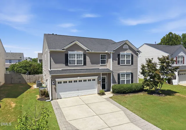 Photo 2 of Single family home for sale at 104 Touvelle Ct, Holly Springs, NC 27540 | MLS# 10190065 | Listing updated on 2026-09-14