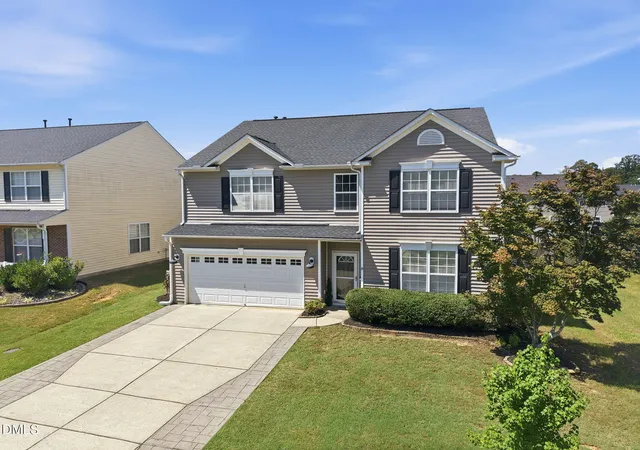 Photo 3 of Single family home for sale at 104 Touvelle Ct, Holly Springs, NC 27540 | MLS# 10190065 | Listing updated on 2026-09-14