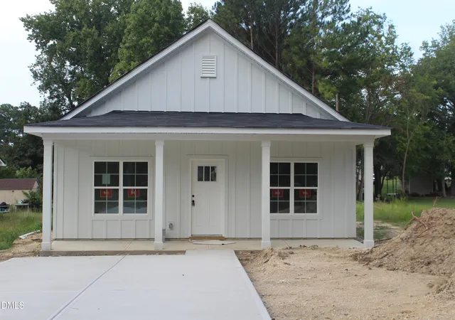 Photo 3 of Single family home for sale at 5705 Minter Ave, Sanford, NC 27332 | MLS# 10189136 | Listing updated on 2026-10-02