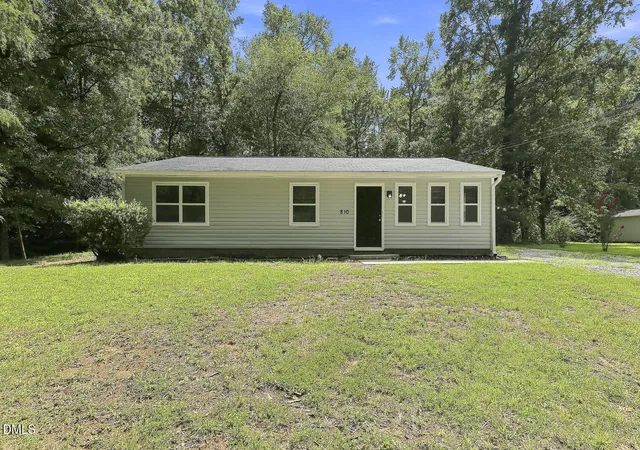 Photo 3 of Single family home for sale at 810 Felicia St, Durham, NC 27704 | MLS# 10190449 | Listing updated on 2026-09-09