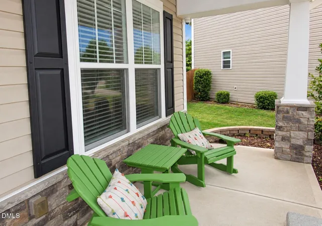 Photo 3 of Single family home for sale at 124 Putters Ct, Durham, NC 27703 | MLS# 10188934 | Listing updated on 2026-09-21