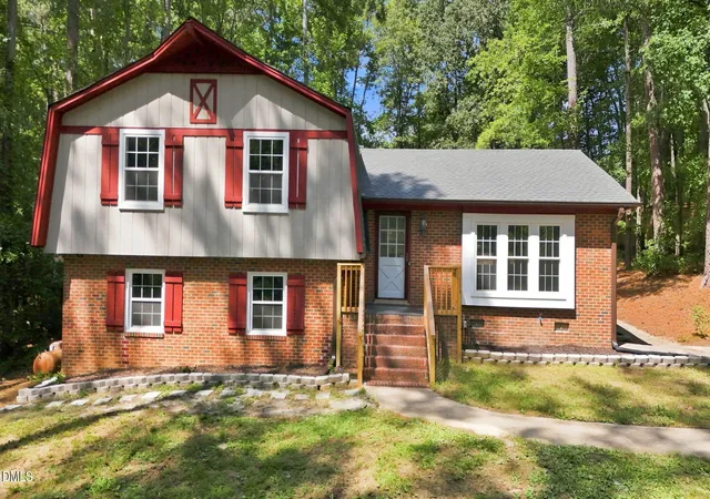 Photo 2 of Single family home for sale at 507 Sussex Ave, Sanford, NC 27330 | MLS# 10191902 | Listing updated on 2026-09-10