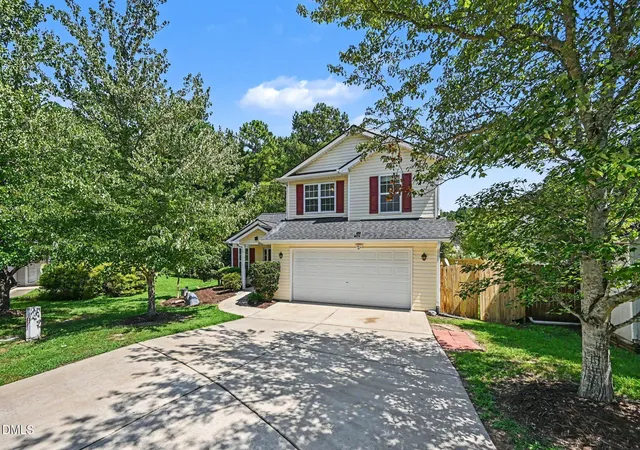 Photo 1 of Single family home for sale at 6 Coriander Ct, Durham, NC 27713 | MLS# 10189941 | Listing updated on 2026-09-16