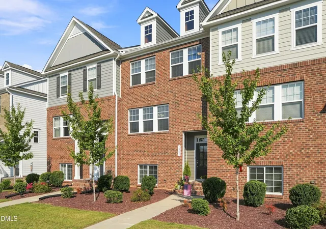 Photo 2 of Townhouse for sale at 1261 Herb Garden Way, Apex, NC 27502 | MLS# 10191794 | Listing updated on 2026-09-11