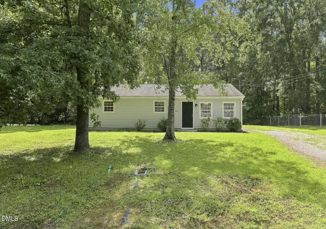 Photo 3 of Single family home for sale at 806 Felicia St, Durham, NC 27704 | MLS# 10190440 | Listing updated on 2026-09-18
