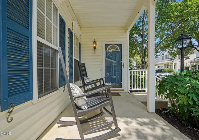Photo 4 of Single family home for sale at 109 Danesway Dr, Holly Springs, NC 27540 | MLS# 10188902 | Listing updated on 2026-09-18