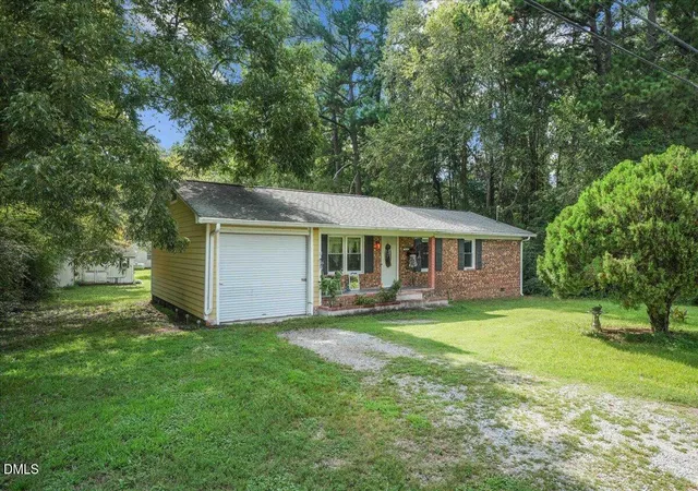 Photo 2 of Single family home for sale at 513 W 1st Street, Kenly, NC 27542 | MLS# 10190918 | Listing updated on 2026-09-04
