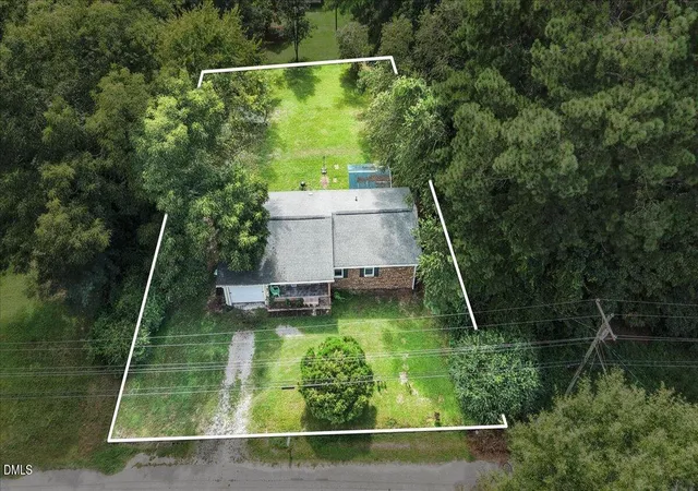 Photo 3 of Single family home for sale at 513 W 1st Street, Kenly, NC 27542 | MLS# 10190918 | Listing updated on 2026-09-04