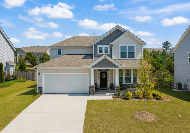 Photo 1 of Single family home for sale at 25 Shining Amber Way, Franklinton, NC 27525 | MLS# 10188905 | Listing updated on 2026-09-23