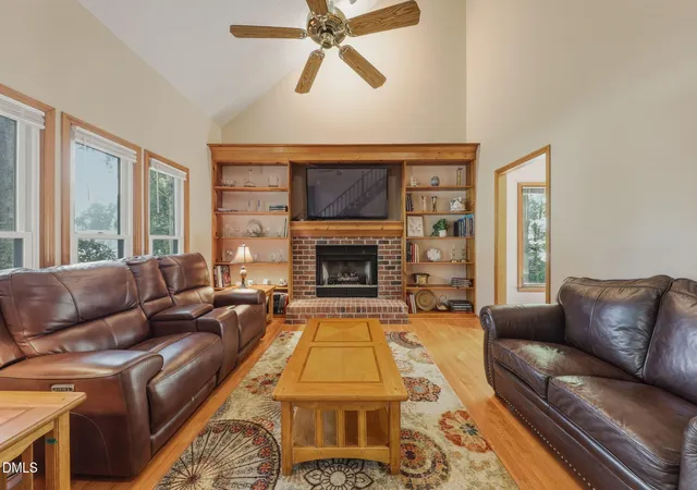 Photo 4 of Sale Pending at 1237 Hillingdon Way, Raleigh, NC 27614 | MLS# 10191476 | Listing updated on 2026-10-05