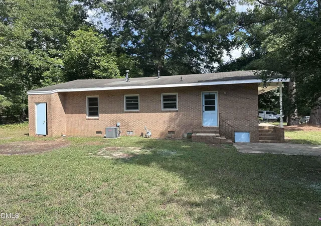 Photo 3 of Sale Pending at 2920 Okelly St, Raleigh, NC 27607 | MLS# 10193553 | Listing updated on 2026-10-03