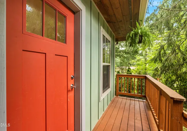 Photo 2 of Single family home for sale at 104 Hiawassee Ave, Black Mountain, NC 28711 | MLS# 10190526 | Listing updated on 2026-09-03