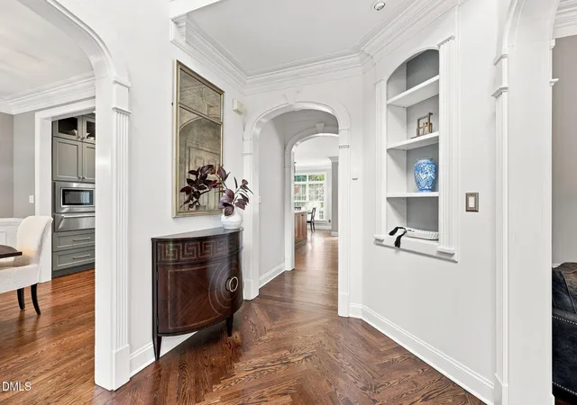 Photo 4 of Single family home for sale at 113 Hayworth Dr, Chapel Hill, NC 27517 | MLS# 10190896 | Listing updated on 2026-10-19