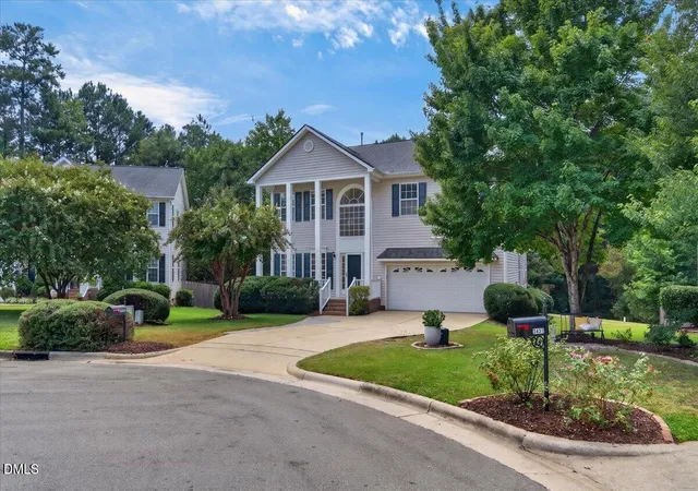 Photo 2 of Single family home for sale at 2405 Brasstown Ln, Apex, NC 27502 | MLS# 10190585 | Listing updated on 2026-09-03