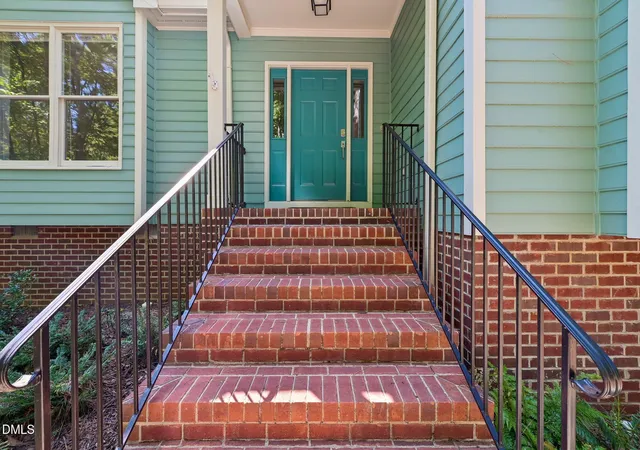 Photo 2 of Single family home for sale at 103 Karin Ct, Chapel Hill, NC 27514 | MLS# 10190745 | Listing updated on 2026-09-24