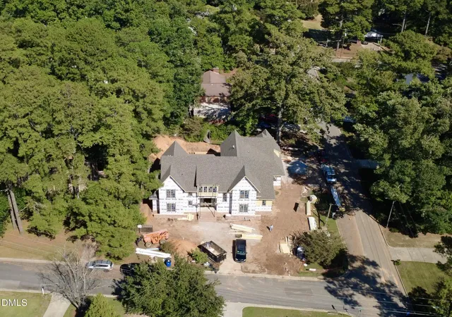 Photo 2 of Mansion for sale at 4500 Wilkes St, Raleigh, NC 27609 | MLS# 10189126 | Listing updated on 2026-10-14