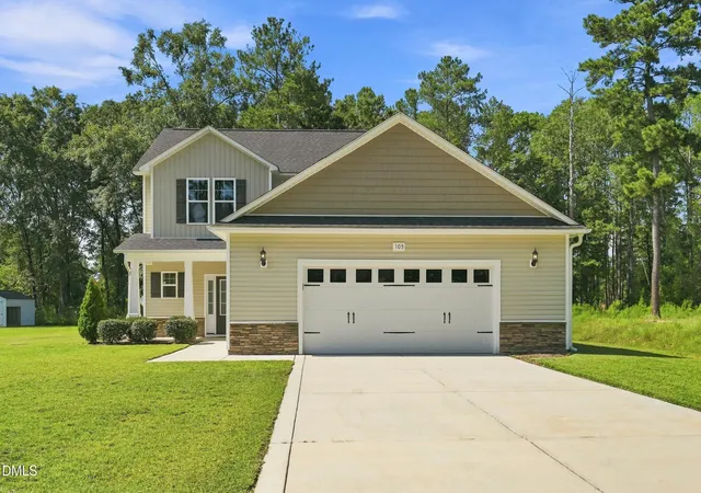 Single family home for sale at 105 Forest Wood Dr, Salemburg, NC 28385 | MLS# 10192103