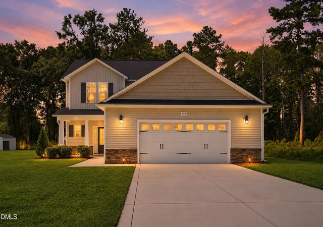 Photo 2 of Single family home for sale at 105 Forest Wood Dr, Salemburg, NC 28385 | MLS# 10192103 | Listing updated on 2026-09-20