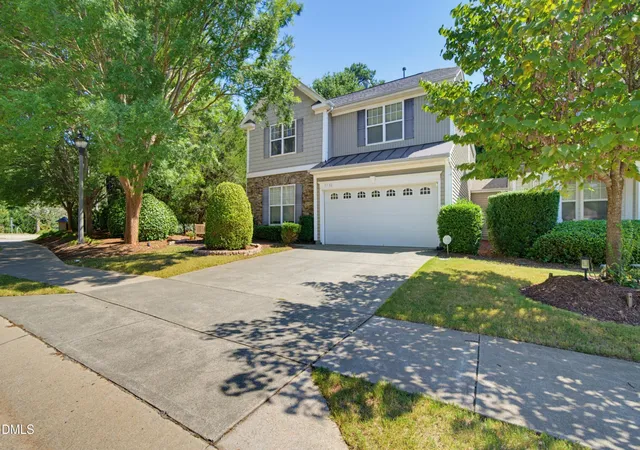 Photo 4 of Townhouse for sale at 9736 Renfield Dr, Raleigh, NC 27617 | MLS# 10190782 | Listing updated on 2026-09-04