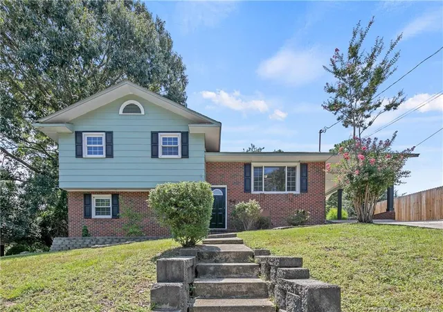 Photo 1 of Single family home for sale at 1440 Marlborough Rd, Fayetteville, NC 28304 | MLS# 768412 | Listing updated on 2026-09-03