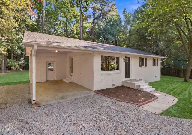 Photo 3 of Sale Pending at 1101 Heritage Dr, Wendell, NC 27591 | MLS# 10189857 | Listing updated on 2026-09-11