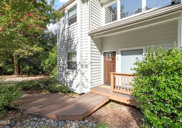 Photo 3 of Single family home for sale at 5 Sandstone Ridge Dr, Durham, NC 27713 | MLS# 10190477 | Listing updated on 2026-10-19