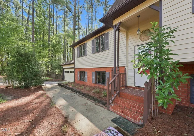 Photo 2 of Single family home for sale at 1707 Lynwood Cir, Sanford, NC 27330 | MLS# 10192408 | Listing updated on 2026-09-22