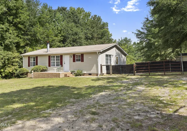 Photo 4 of Manufactured home for sale at 91 Kate Ln, Sanford, NC 27332 | MLS# 10190200 | Listing updated on 2026-09-14
