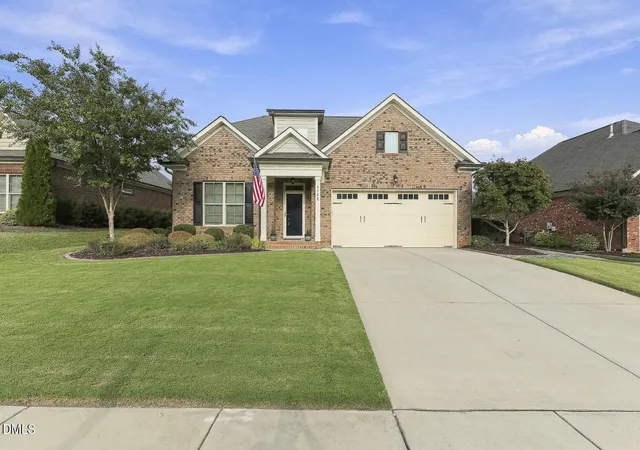 Photo 1 of Single family home for sale at 5725 Mizuno Dr, Fuquay Varina, NC 27526 | MLS# 10189391 | Listing updated on 2026-10-07