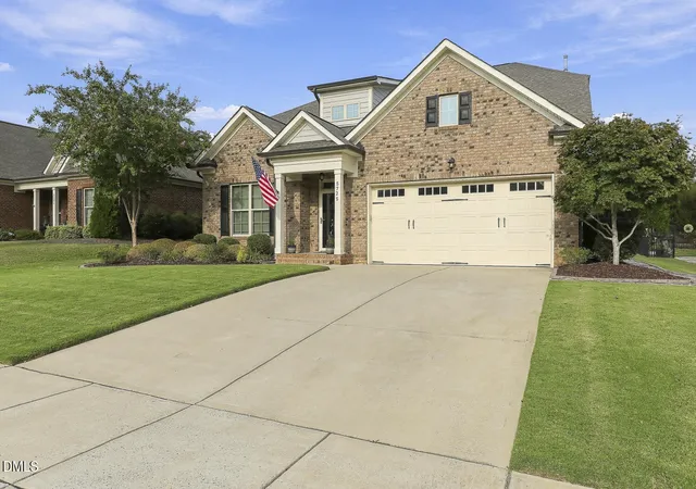 Photo 3 of Single family home for sale at 5725 Mizuno Dr, Fuquay Varina, NC 27526 | MLS# 10189391 | Listing updated on 2026-10-07