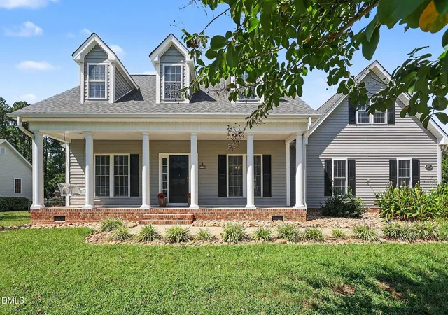 Photo 3 of Single family home for sale at 7812 Tuscan Ridge Dr, Wendell, NC 27591 | MLS# 10192945 | Listing updated on 2026-09-21