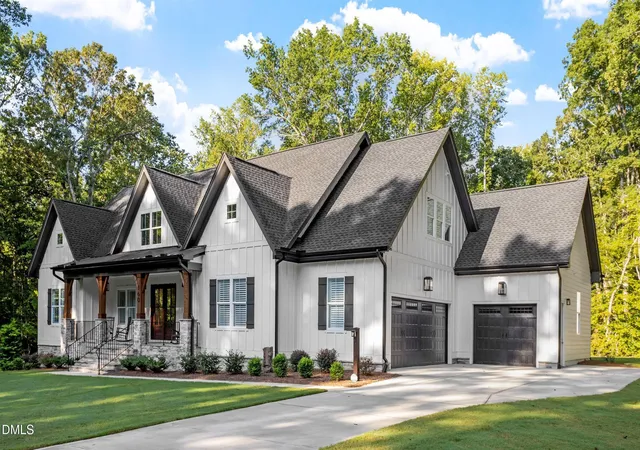 Photo 3 of Single family home for sale at 160 Roberson Crk Rd, Pittsboro, NC 27312 | MLS# 10190305 | Listing updated on 2026-10-05