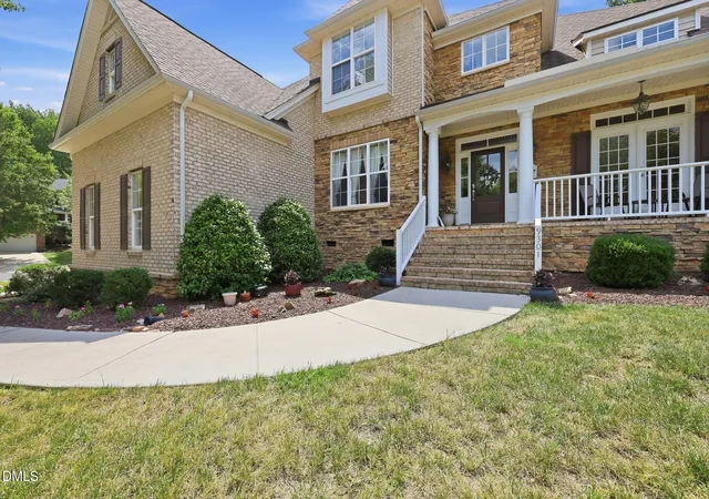 Photo 3 of Single family home for sale at 9301 Bramden Ct, Wake Forest, NC 27587 | MLS# 10189861 | Listing updated on 2026-10-14