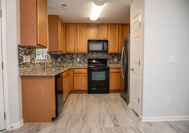 Photo 4 of Single family home for sale at 125 River Pearl St, Raleigh, NC 27603 | MLS# 10190060 | Listing updated on 2026-09-24
