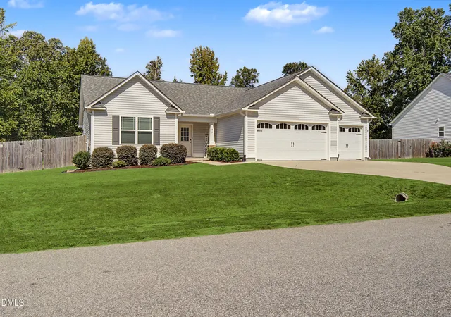 Photo 2 of Sale Pending at 53 Voyage Cir, Smithfield, NC 27577 | MLS# 10193296 | Listing updated on 2026-09-24