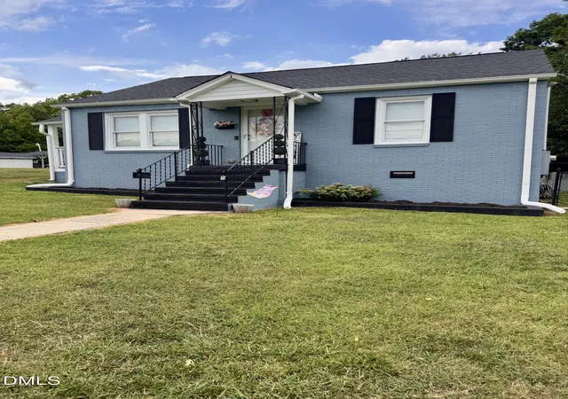 Photo 2 of Single family home for sale at 220 Hill St, Roxboro, NC 27573 | MLS# 10189999 | Listing updated on 2026-10-01