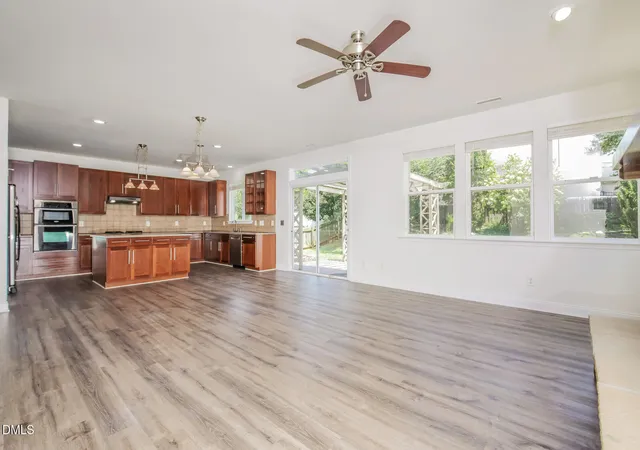 Photo 2 of Single family home for sale at 121 Averasboro Dr, Clayton, NC 27520 | MLS# 10189702 | Listing updated on 2026-09-15