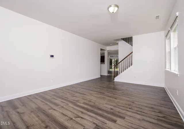 Photo 4 of Single family home for sale at 121 Averasboro Dr, Clayton, NC 27520 | MLS# 10189702 | Listing updated on 2026-09-15