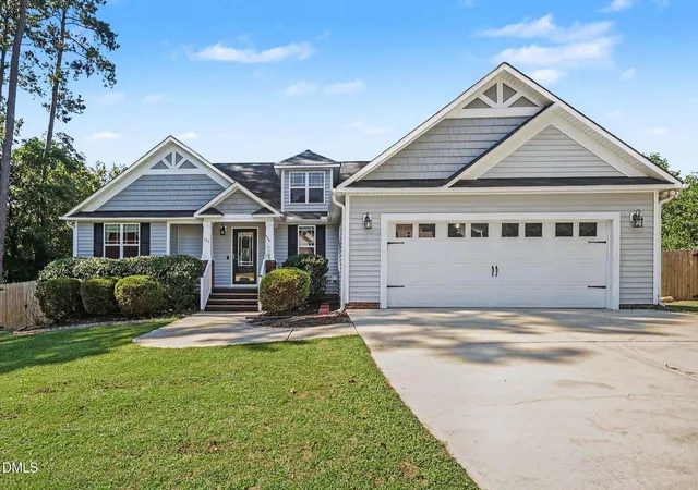 Photo 2 of Single family home for sale at 122 Shetland Ln, Smithfield, NC 27577 | MLS# 10190350 | Listing updated on 2026-09-06