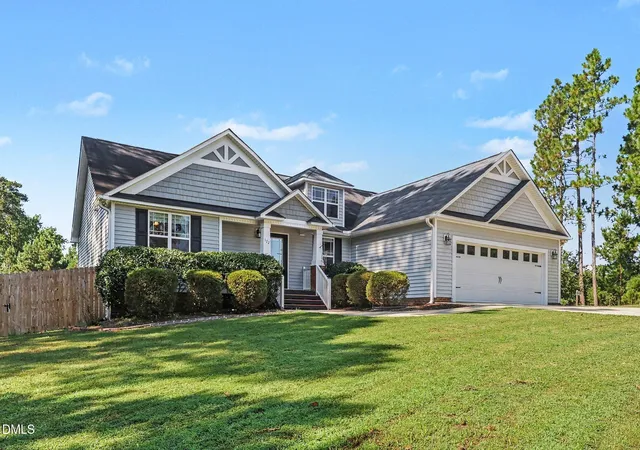 Photo 3 of Single family home for sale at 122 Shetland Ln, Smithfield, NC 27577 | MLS# 10190350 | Listing updated on 2026-09-06