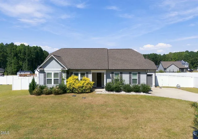 Photo 1 of Single family home for sale at 252 Earnest Way, Kenly, NC 27542 | MLS# 10193662 | Listing updated on 2026-10-27