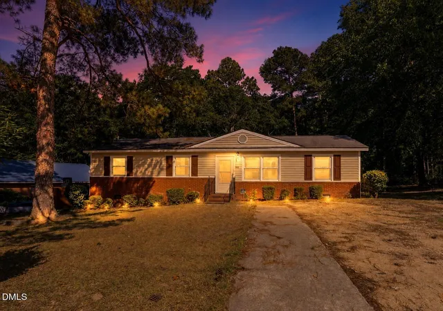 Photo 2 of Single family home for sale at 308 Pennsylvania Ave, Fayetteville, NC 28301 | MLS# 10191009 | Listing updated on 2026-09-05