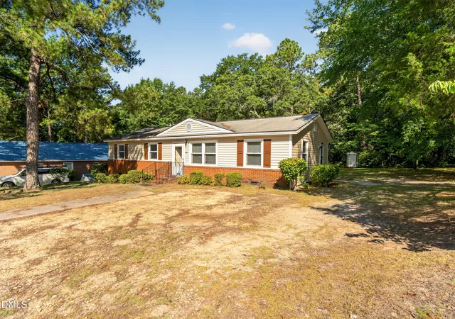 Photo 3 of Single family home for sale at 308 Pennsylvania Ave, Fayetteville, NC 28301 | MLS# 10191009 | Listing updated on 2026-09-05