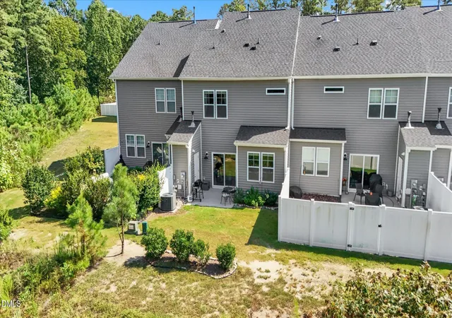 Photo 2 of Townhouse for sale at 519 Kenton Ml Ct, Rolesville, NC 27571 | MLS# 10190683 | Listing updated on 2026-09-13