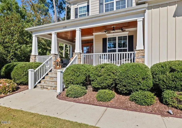 Photo 3 of Single family home for sale at 1129 Hollymont Dr, Holly Springs, NC 27540 | MLS# 10190738 | Listing updated on 2026-09-20