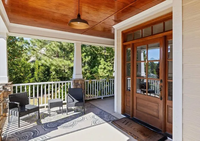 Photo 4 of Single family home for sale at 1129 Hollymont Dr, Holly Springs, NC 27540 | MLS# 10190738 | Listing updated on 2026-09-20