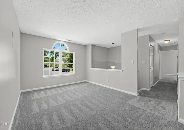 Photo 4 of Single family home for sale at 5 Flatford Ct, Durham, NC 27704 | MLS# 10189944 | Listing updated on 2026-09-01